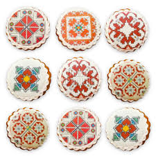 Етно сладки с българската шевица микс / Форма кръг |