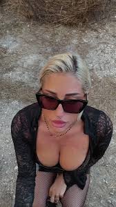 @SelvaggiaBlondes video Tweet