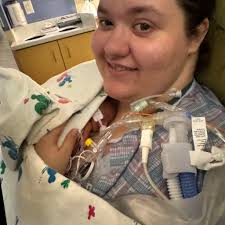 I have a question I posted the other day my niece is very pregnant 34-35  ish weeks She has had little prenatal care 😞 she needs seen she is running  a fever