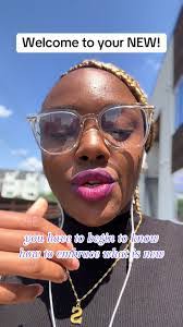 Echo Thompson's Instagram, Twitter & Facebook