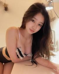 E Seoa - Free pics, galleries & more at Babepedia