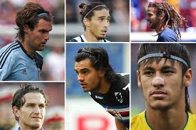 Grand headbands are the specialists in sports headbands and have a wide selection of running headbands, football headbands, basketball headbands, athletic headbands, soccer headbands and yoga headbands for all types of sports and exercises. 20 Hot Soccer Guys With Long Hair Soccer Hair Boys Long Hairstyles Soccer Hairstyles