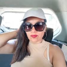 Estela Plaza's Instagram, Twitter & Facebook