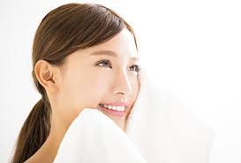 Aloe Vera Gel VS Face Oil, Mana yang Lebih Baik untuk Mengatasi Iritasi  Kulit?