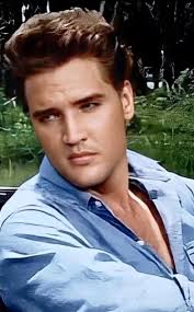 Good Morning Elvis fans Here's a great picture to start your day.  🎶🎸❤️🙋‍♂️