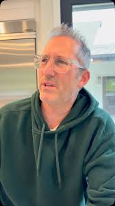 Let family and friendship not be superficial over the holidays! Have a  Merry Christmas 😄