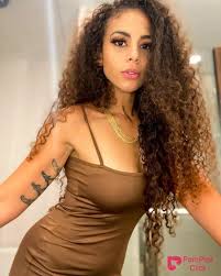 Excellent Samantha Irvin free porn pictures