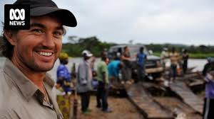 Celebrity crocodile wrangler Matt Wright denies wrongdoing in relation to  helicopter crash which killed Chris 'Willow' Wilson : r/australia