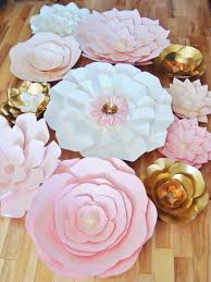 Des centres de table de mariage repérés sur pinterest. Paper Flower Backdrop Wedding And New Years Ever Decor Flower Wall Party And Event Decorations Pink White Gold Set Of 35 Diy Paper Flower Wall Paper Flowers Paper Flower Wall Decor