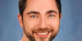 Arthur Behringer's Instagram, Twitter & Facebook