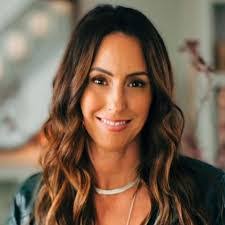 Christina Radi's Instagram, Twitter & Facebook