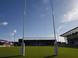 Auch rugby football) gehört zur familie der mannschaftssportarten, die gemeinsam mit dem fußball in england entstanden sind. Unterschiede Zwischen Rugby Und American Football Sportsregras