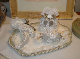 Tray Tidy Shabby And Sachets Scents With Beaded Lace Louis Avec Images Artisanat Shabby Chic Shabby Etsy