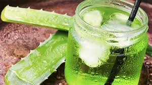 Applicato sulla pelle, il gel di aloe vera agisce come antinfiammatorio e antibatterico e facilita la rigenerazione del tessuto sano. Aloe Vera Da Bere 6 Benefici Per L Organismo Quando E Come Assumerlo
