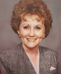 Emmy award-winning actress receives distinguished alumni award