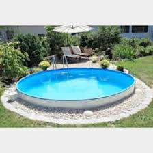 Albercas De Estilo Clasico Por Homify Piscina Redonda Paisajismo Piscina Patio Grande