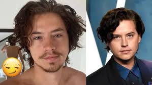 Cole Sprouse pela el durazno en Instagram 🍑 (NSFW)