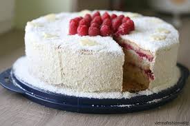 Torten Rezept Himbeer Gin Limettentorte Fluffig Lecker Und Leicht Rezept Limettentorte Torten Rezepte Kuchen Ohne Backen