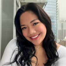 At CIBC, we believe Innovation is the ultimate team sport, that requires  everyone from across the enterprise to take part. Our Future Now program is  a great example of this effort –