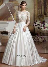 Perfetti per nozze a tema anni '70 o semplicemente per chi ama gli abiti interamente ricamati, sono previsti con maniche a tre quarti in. Abito Da Sposa Pizzo Primavera Lungo T Luce Quanto Ball Gown Www Ysun It