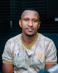 Mukomeze mu dukunde kandi mu dukundishe na bashuti banyu,aho bishoboka hose  tuzahaba ku bwanyu, kandi natwe tura bakunda kuko imibereho yacu muyigiramo  uruhare. Weekend nziza rero kuru mwese kandi umunsi mwiza kuba