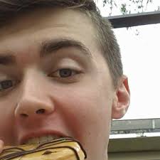 Stream Aaron Vass music