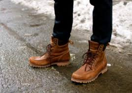 „ich gehe (aus dem haus) raus. „ich gehe (in das haus) rein. также: Boots Guide Fur Manner Die Besten Stiefel Die Jeder Mann Haben Muss
