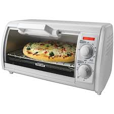 Black And Decker Toast R Oven White Amazon Com Black Decker Tro420 Toast R Oven 4 Slice Countertop Oven Broiler White Toaster Ovens Kitchen Di Toaster Oven Home Pizza Oven Countertop Oven