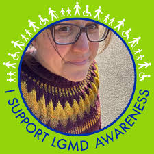 What local knitting groups are available in Rhode Island?