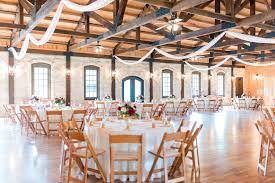 Ranch Style Wedding Venues Barn Style Wedding Venue Houston Area Elegant Rustic Wedding Wedding Venue Houston Wedding Venues Indoor Ranch Style Weddings