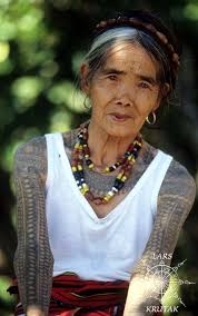 Whang od is known as the last mambabatok (traditional kalinga tattooist) and the oldest tattoo artist in the world. Lars Krutak The Tattoo Hunter Here S A Photo Of Whang Od At 87 Years Of Age In 2007 This Was Made During The Filming Of Tattoo Hunter In Buscalan And