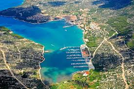 Navigation is simple and by line of sight, the waters are clear and warm, and the winds are ideal for sailing: Sailing Route Sail Away On A Chartered Yacht From Pula Croatia Book2sail