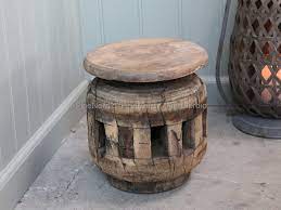 Træsort kan variere, unika vare., variationer i designs, størrelser og udseende kan forekomme. Chic Antique Grimaud Hocker Unika
