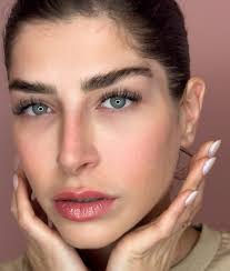 Ｃａｒｏｌｉｎｅ Ｆｌｏｒ 🌸