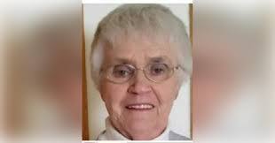 Loraine Phelps's Instagram, Twitter & Facebook