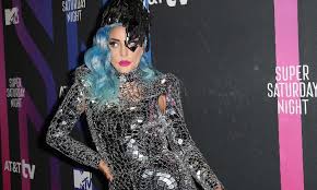 I wanna hold 'em like they do in texas, please fold 'em, let 'em hit me, raise it, baby, stay with me (i love it) love game intuition oh, oh, oh, oh, oh oh, oh, oh, oh, oh, oh i'll get him hot show him what i've got. Lady Gaga Reveals Hidden True Meaning Behind Poker Face Hit Video Contactmusic Com