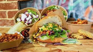 Deliveroo vous offre 10€ en moins sur vos quatre futures commandes. Livraison A 1 Mois Zone Elargie Et Code Promo Deliveroo Accompagne Le Couvre Feu A Strasbourg