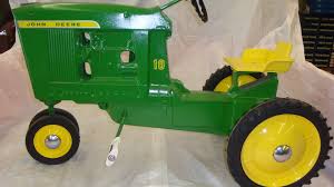 Experience the wide range of benefits these 1. John Deere 3 Hole 10 Pedal Tractor M221 Davenport 2014