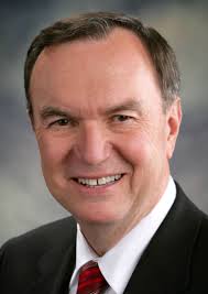 Wal-Mart picks Mike Duke as new CEO