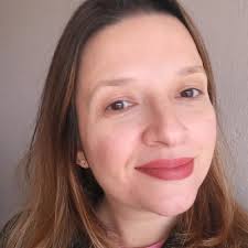 Aqui na Smart Fit, estamos dando mais um passo importante na construção de  uma comunicação mais empática, acessível e eficaz para o nosso público.