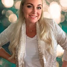 Claudia Cline's Instagram, Twitter & Facebook