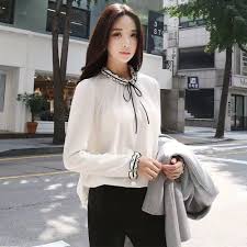 Model blouse lengan panjang bahan twistcone fit to l produk lokal model terbaru model trendy bayar di tempat. Jual Baju Atasan Blouse Wanita Lengan Panjang Variasi Pita Style Korea Hitam M Jakarta Barat G Jfsh Tokopedia