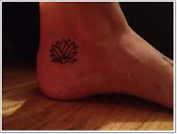 Une fleur de lotus conception de tatouage peut devenir le plus aimé en possession de votre corps, si elle est effectuée dans de la bonne manière de correspondance de fleur de lotus tatouage sur le pied. 41 Enticing Lotus Flower Tattoos Lotus Flower Tattoo Design Flower Tattoo On Ankle Inner Ankle Tattoos
