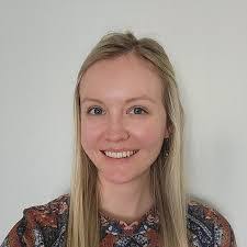 Amber Marr's Instagram, Twitter & Facebook