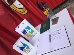 Prehliadač acrobat reader si možete bezplatne stiahnuť zo stránky spoločnosti adobe. Mesto Liptovsky Mikulas Liptovsky Mikulas Places Facebook