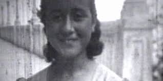 Archivo e historia en El gran vuelo de Carolina Astudillo: