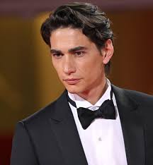 Introducing America Latina's current boyfriend, Enzo Vogrincic :  r/popculturechat