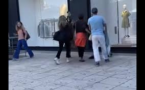 Μπαλασκασ delicatessen α.παναγούλη 56 & φαίδρας 6, γλυφάδα 210 8983348. Malliotrabhgmata E3w Apo Gnwsto Katasthma Sth Glyfada Vid To10 Gr