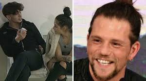 Enrico nigiotti ha rivisto la sua ex fidanzata elena d'amario e tra i due c'è ancora molto feeling, tanto che c'è chi spera in un ritorno di fiamma: Amici 20 Enrico Nigiotti Ha Un Erede E Successo Di Nuovo Dopo 12 Anni