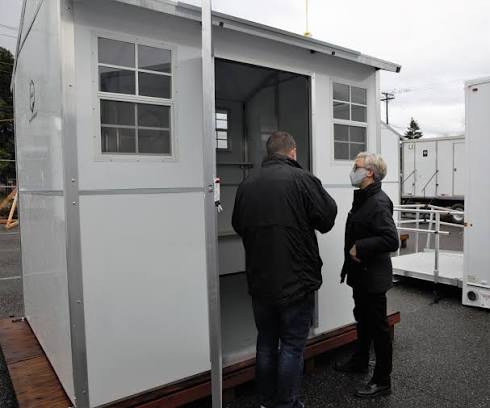 Portland opens homeless shelter with 'no-turn-away' policy - OPB